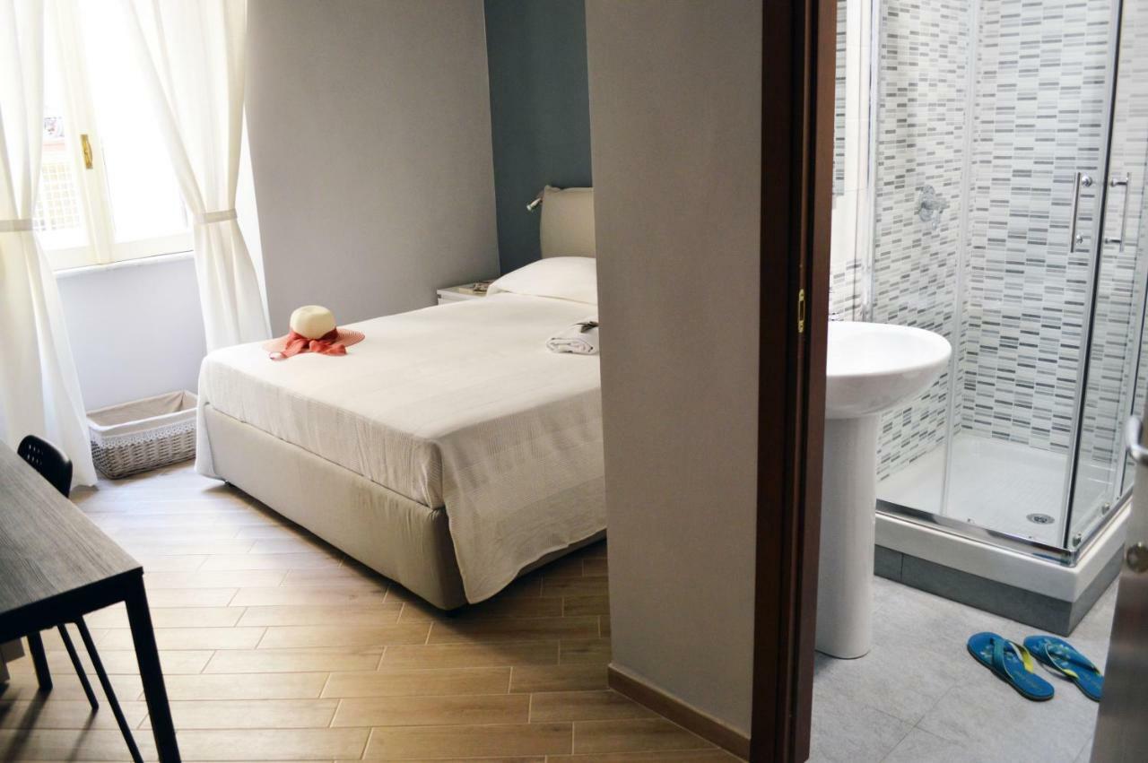 Colosshouse Guest House Rome Bagian luar foto
